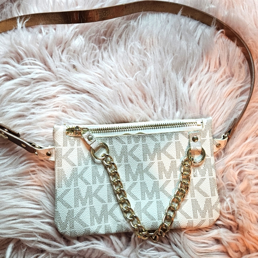 Michael Kors ML fanny pack white pull chain